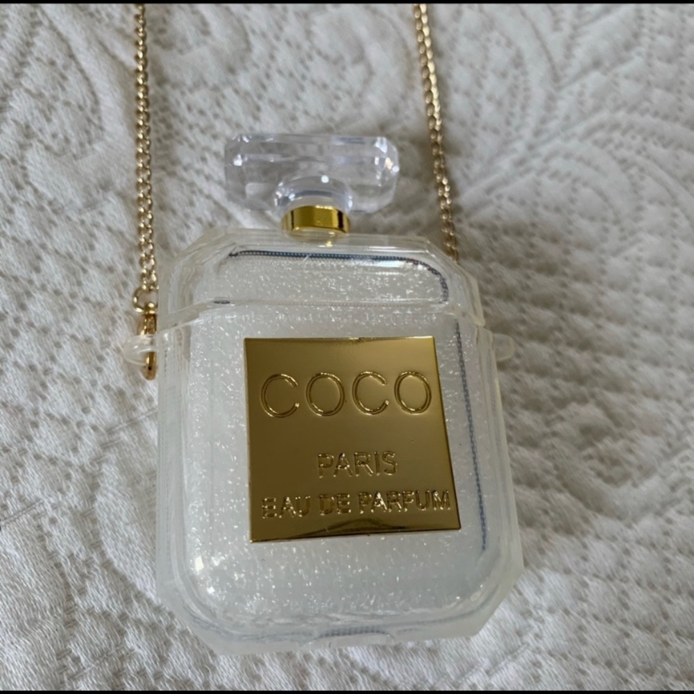 •Translucent & Gold ✨AirPod storage case